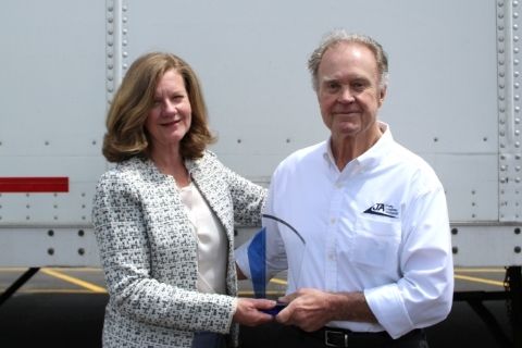 Jill and Doug Jennings with the 2020 Uline Award